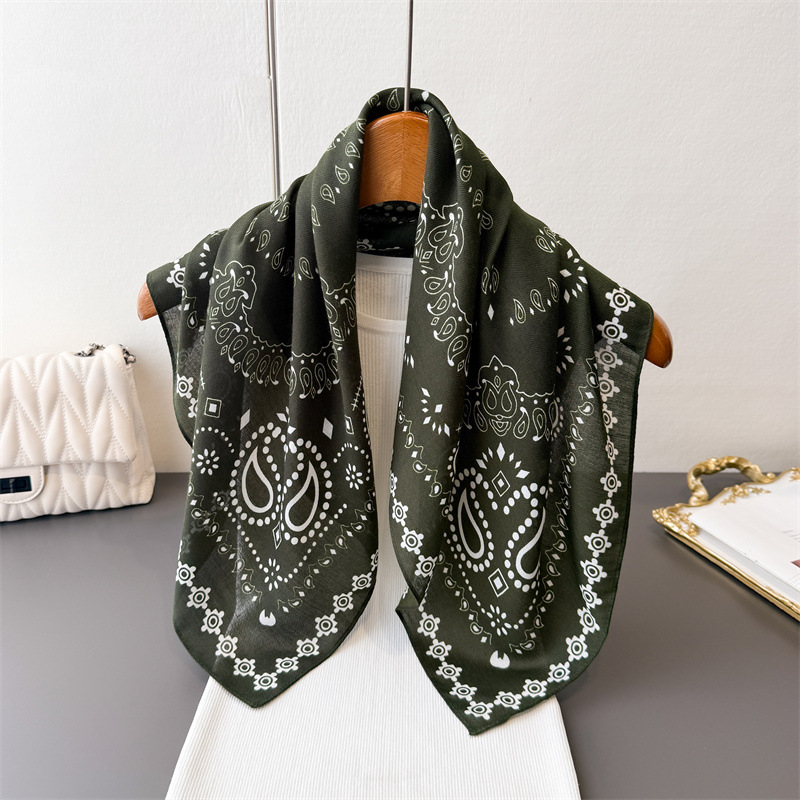 القطن الخالص المرأة وشاح ساحة  - مراجعة Bandana Cotton وسعره