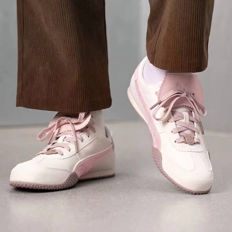 حذاء رياضي نسائي من PUMA طراز  - مراجعة Puma Shoes Suede Classic وسعره