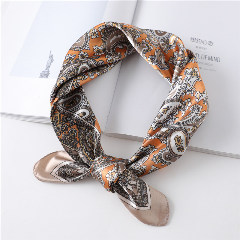 وشاح حريري فاخر مربع الشكل بطو - مراجعة Silk Neck Scarf وسعره