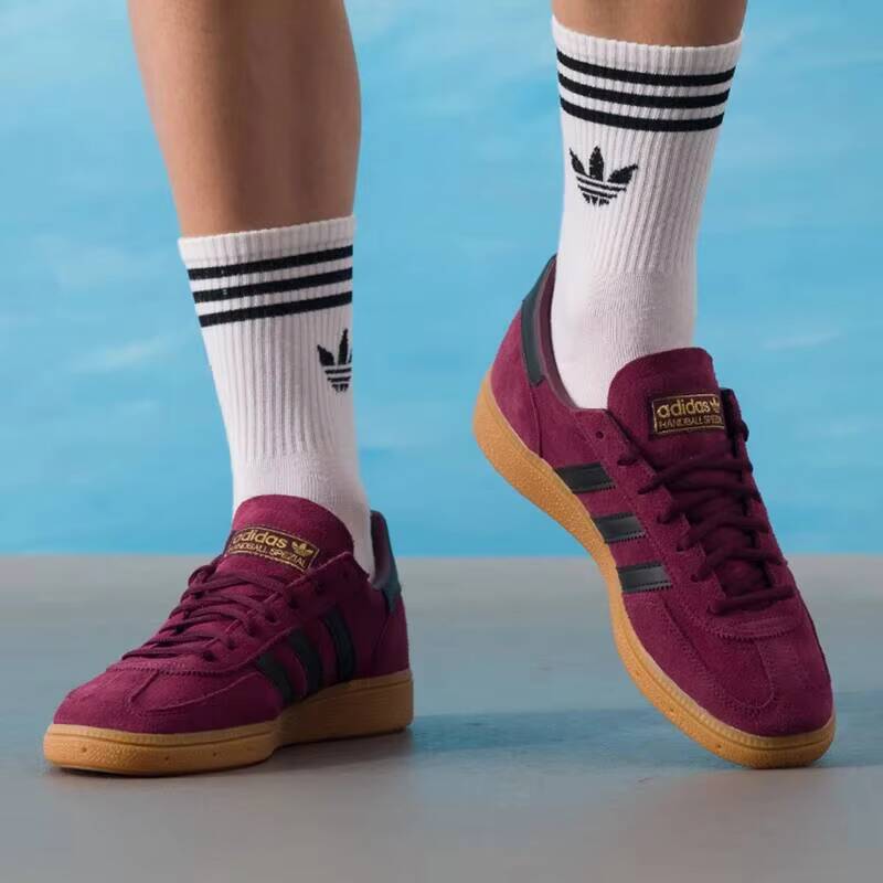 أحذية رياضية منخفضة الارتفاع ل - مراجعة Adidas Shoes Gazelle وسعره